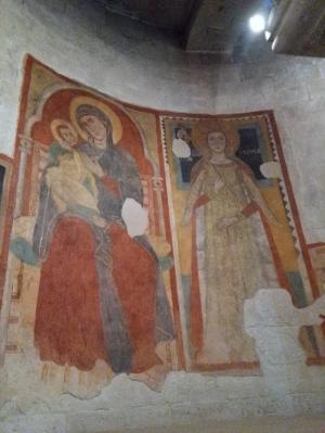 Visita guidata a Bari, affreschi nella cripta della cattedrale
