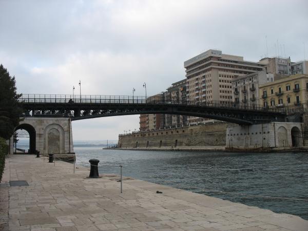 Visita guidata Taranto, il ponte girevole
