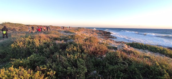 Hiking nel Parco naturale di lido pizzo isola di Sant'Andrea