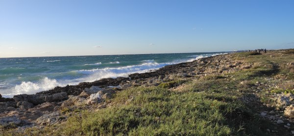 Hiking nel Parco naturale di lido pizzo isola di Sant'Andrea