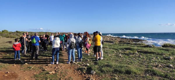 Hiking nel Parco naturale di lido pizzo isola di Sant'Andrea