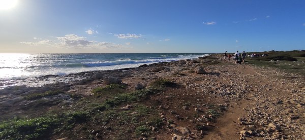 Hiking nel Parco naturale di lido pizzo isola di Sant'Andrea