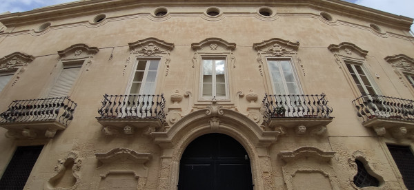 Visita guidata a Lecce: Palazzo Carafa