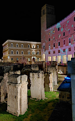 L'anfiteatro di Lecce e le proiezioni sui palazzi